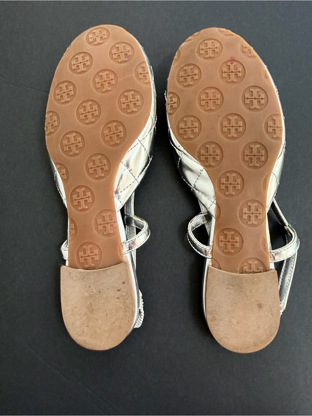 Tory Burch Metallic Silver Quilted Slingback Flats with Logo Size 7 - Picture 7 of 8